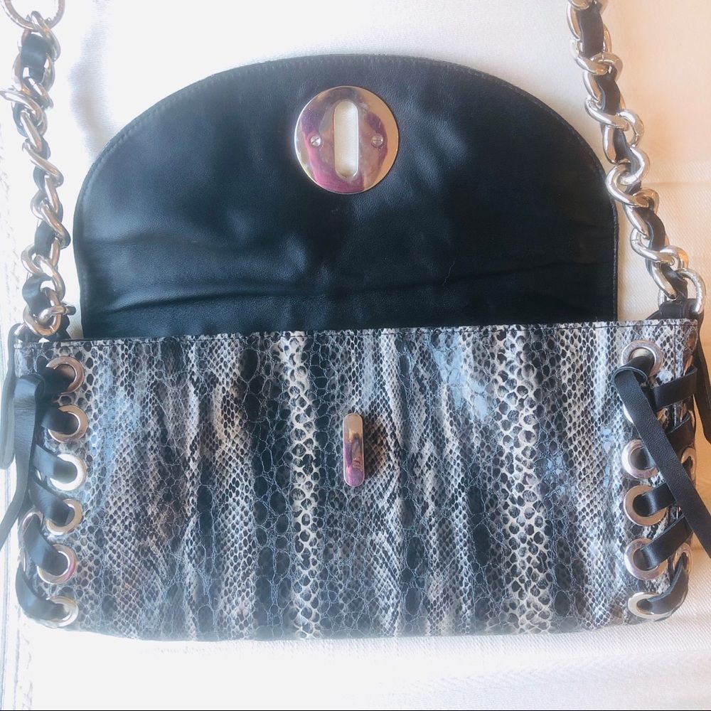 PRICE⬇️Stuart Weitzman Leather Reptile Emboss Bag🌺 - Picture 11 of 13